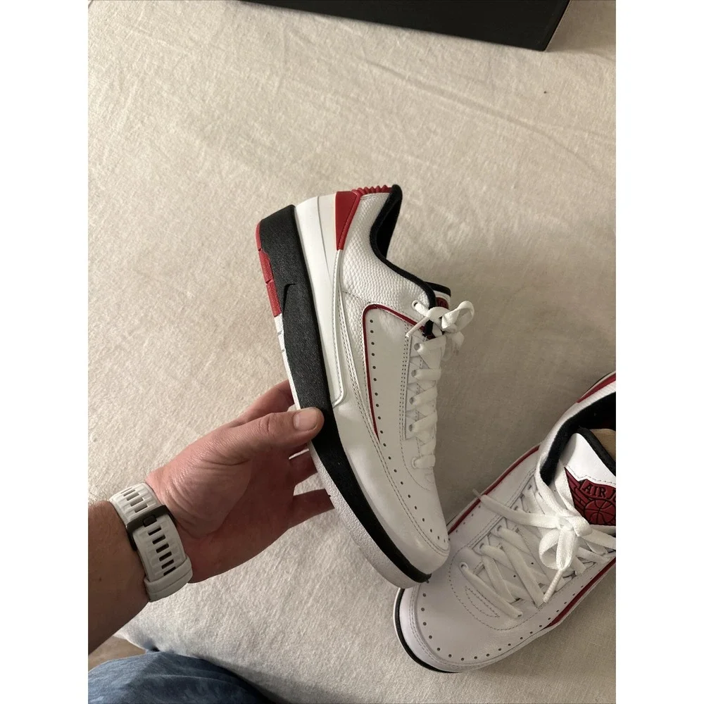 Size 9 - Air‎ Jordan 2 Retro 2016 Low Chicago Very Nice
